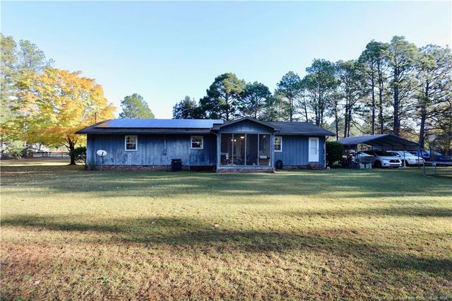 948 Pinebluff Lake Road, Aberdeen, NC 28315