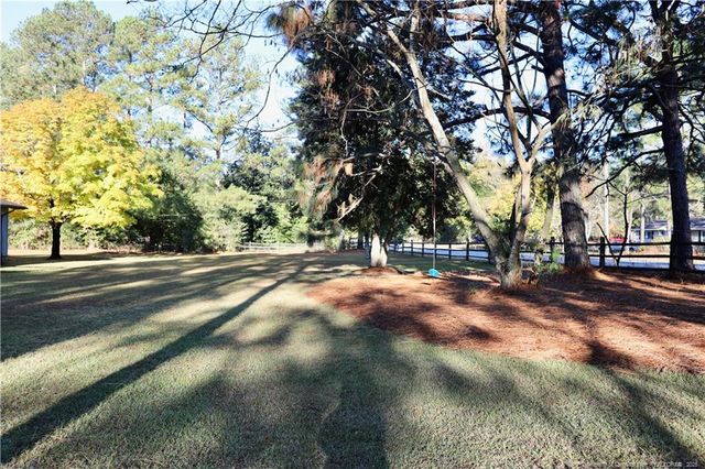 948 Pinebluff Lake Road, Aberdeen, NC 28315