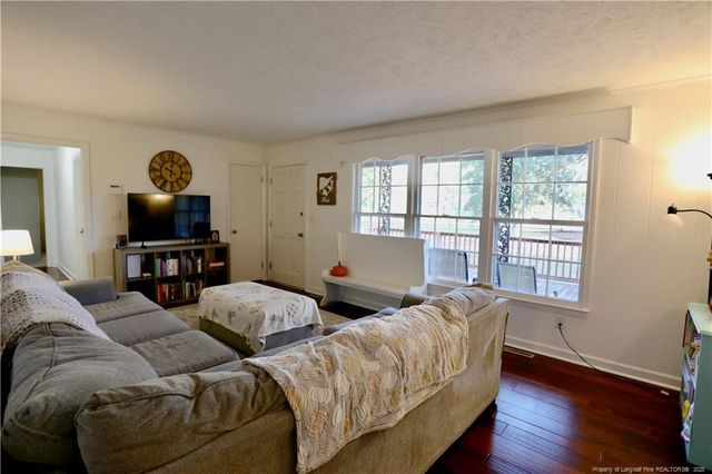 948 Pinebluff Lake Road, Aberdeen, NC 28315