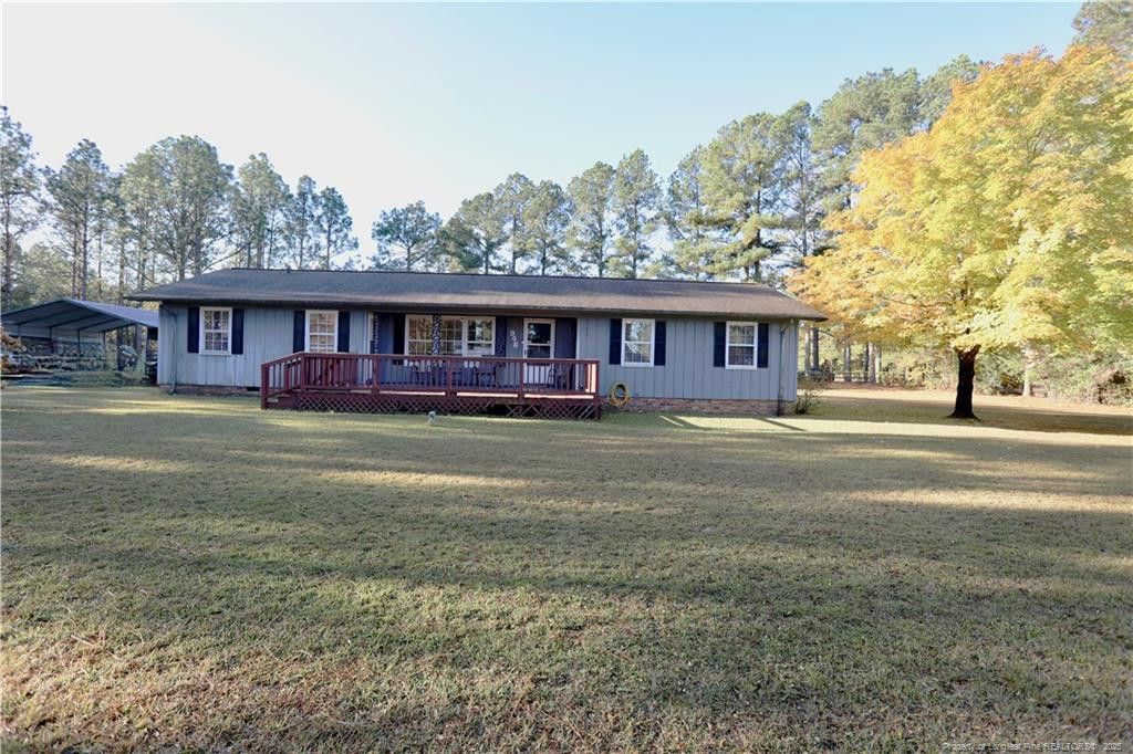 948 Pinebluff Lake Road, Aberdeen, NC 28315