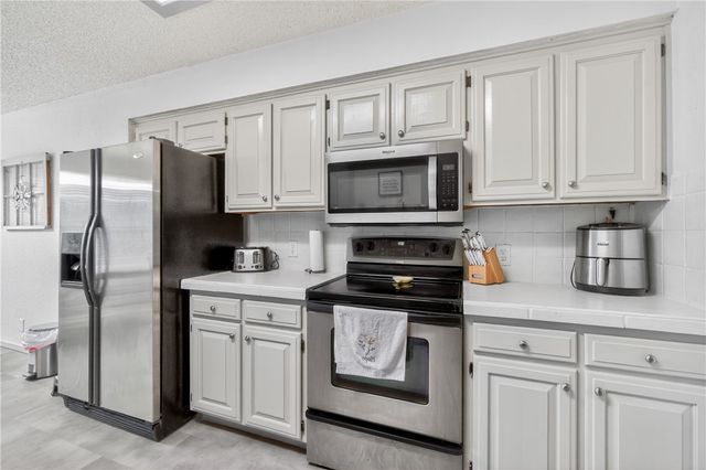 2006 11th Street, Rogers, AR 72758