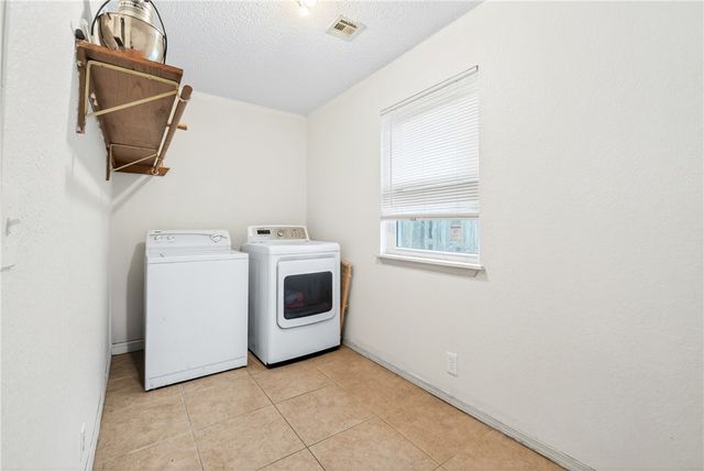 2006 11th Street, Rogers, AR 72758