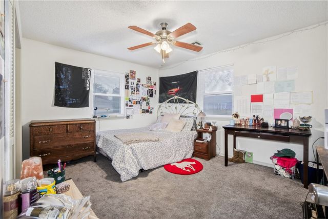 2006 11th Street, Rogers, AR 72758