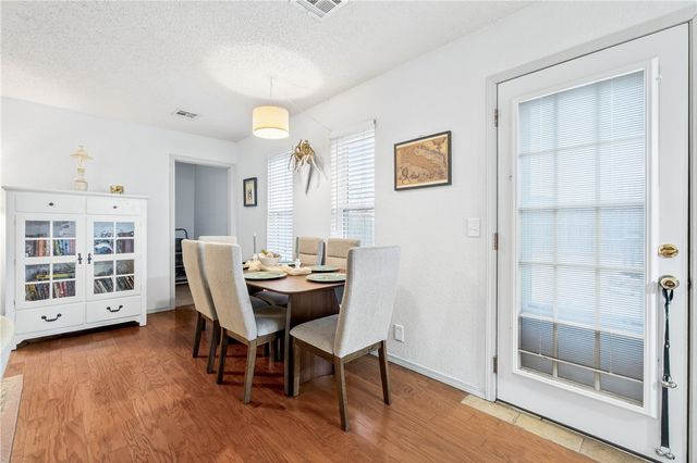 2006 11th Street, Rogers, AR 72758