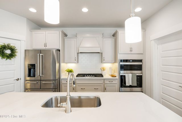 9096 Village Lake Drive SW, Calabash, NC 28467