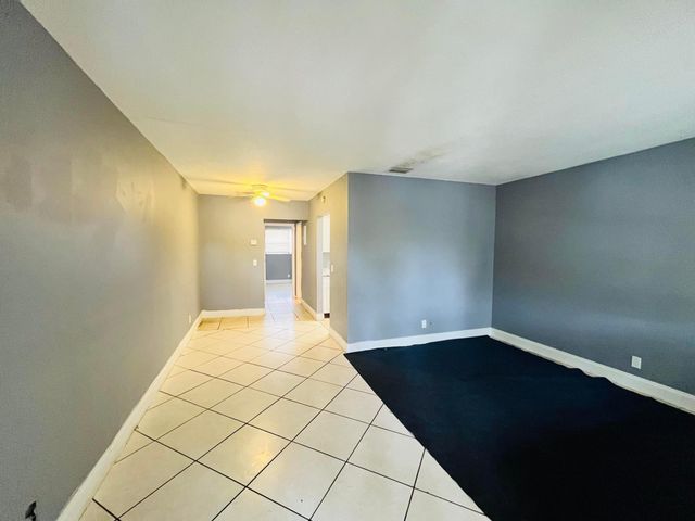 635 SW 20th Court N 9B, Delray Beach, FL 33445