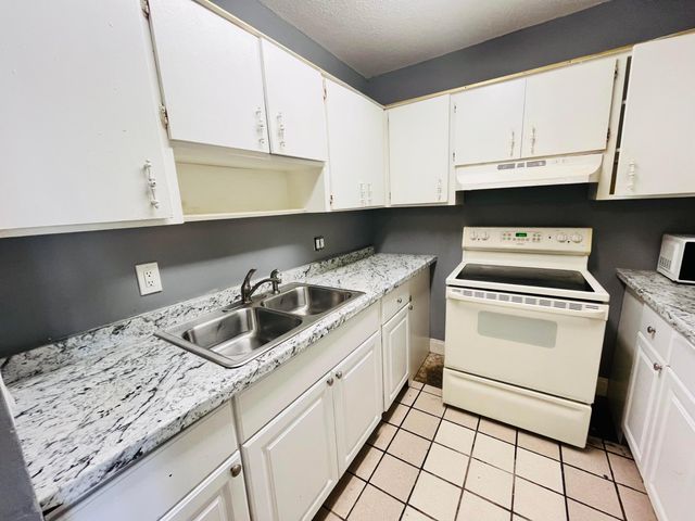 635 SW 20th Court N 9B, Delray Beach, FL 33445