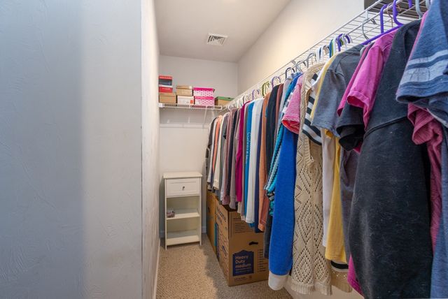 12 Gardner Ave, Sturbridge, MA 01566