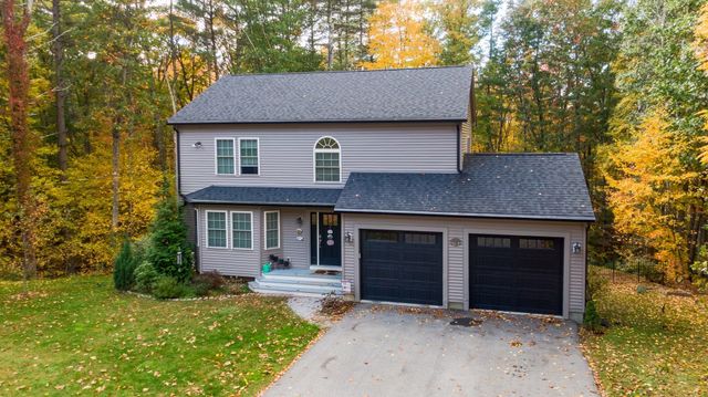 12 Gardner Ave, Sturbridge, MA 01566