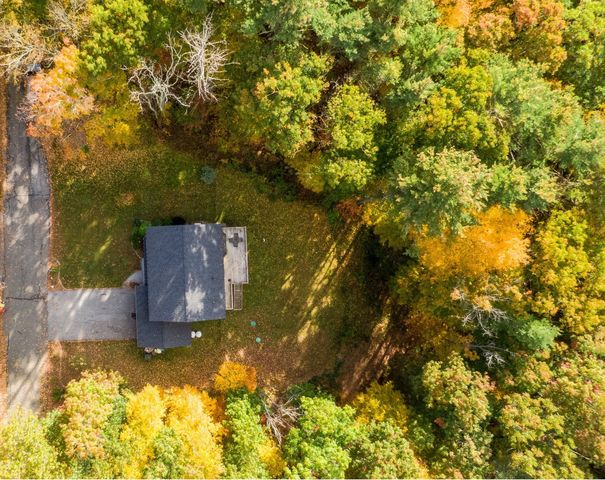 12 Gardner Ave, Sturbridge, MA 01566