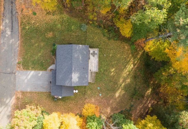 12 Gardner Ave, Sturbridge, MA 01566