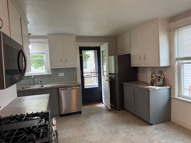40 Summer St, Medford, MA 02155