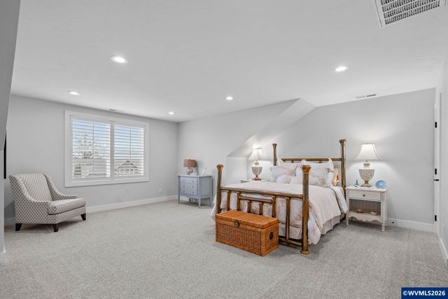 5957 Pikes Pass St SE, Salem, OR 97034