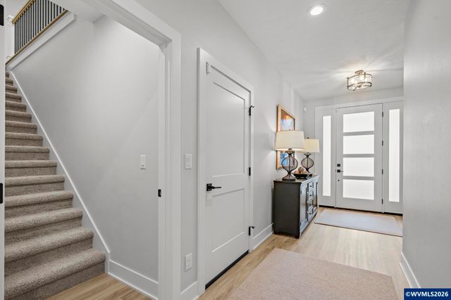 5957 Pikes Pass St SE, Salem, OR 97034