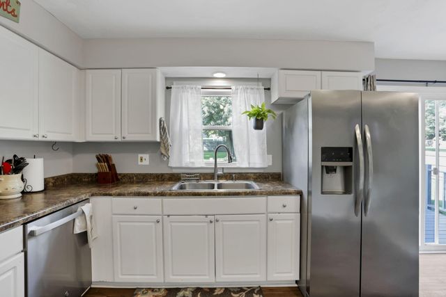 5056 Deeds Road SW, Pataskala, OH 43062