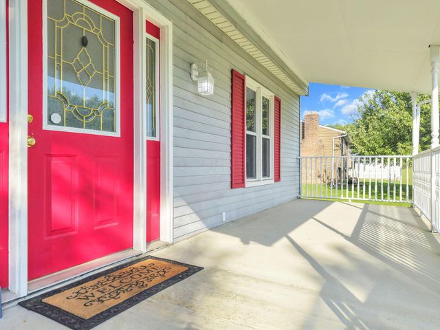 5056 Deeds Road SW, Pataskala, OH 43062
