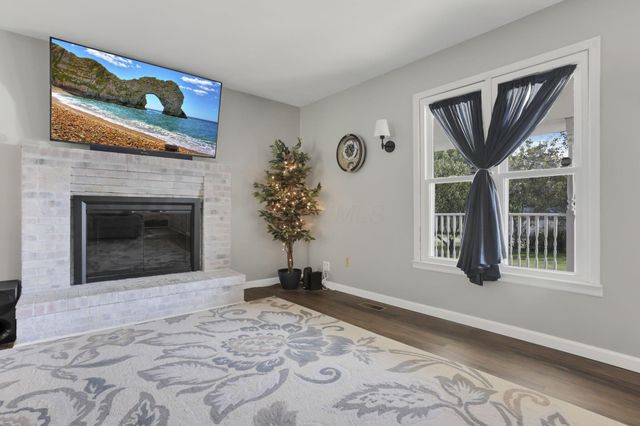 5056 Deeds Road SW, Pataskala, OH 43062