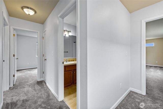 7605 Kodiak Avenue NE, Lacey, WA 98516