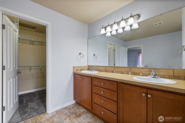 7605 Kodiak Avenue NE, Lacey, WA 98516