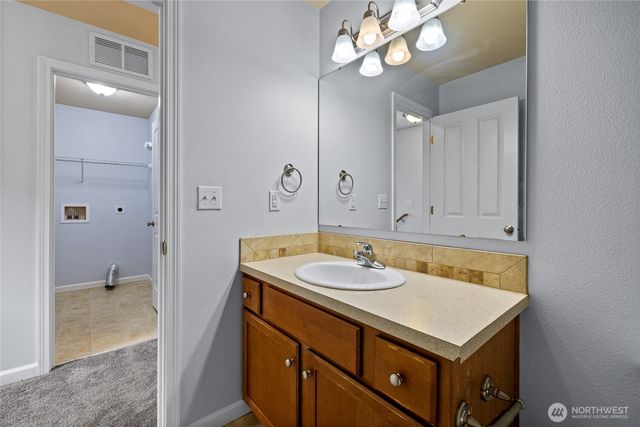 7605 Kodiak Avenue NE, Lacey, WA 98516