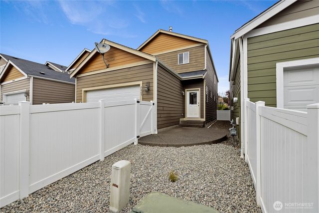 7605 Kodiak Avenue NE, Lacey, WA 98516