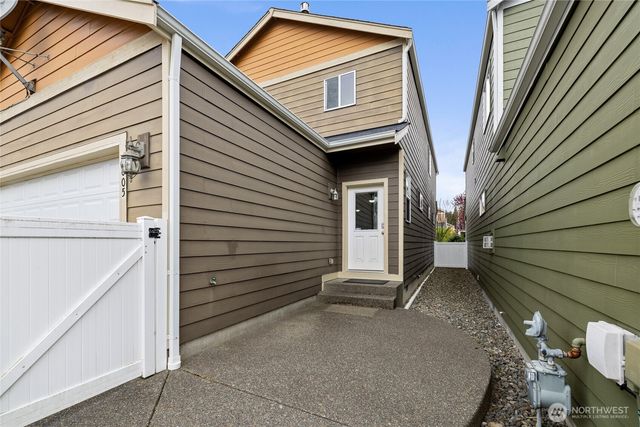 7605 Kodiak Avenue NE, Lacey, WA 98516