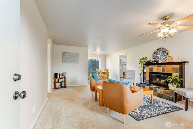 30212 10th Avenue S, Federal Way, WA 98003