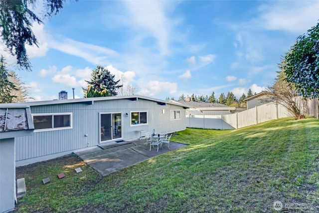 30212 10th Avenue S, Federal Way, WA 98003