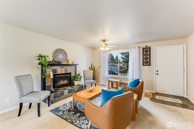 30212 10th Avenue S, Federal Way, WA 98003