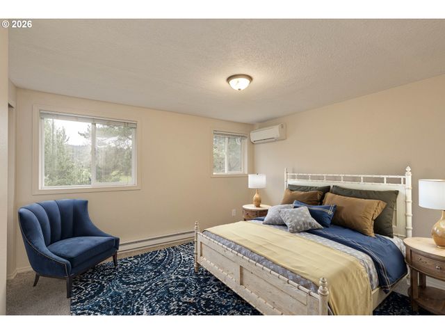3305 E VITTORIA Way 24, Newberg, OR 97132