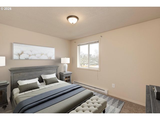 3305 E VITTORIA Way 24, Newberg, OR 97132