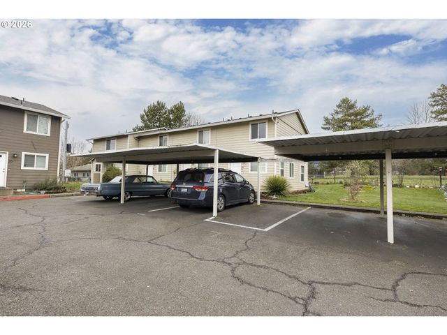 3305 E VITTORIA Way 24, Newberg, OR 97132