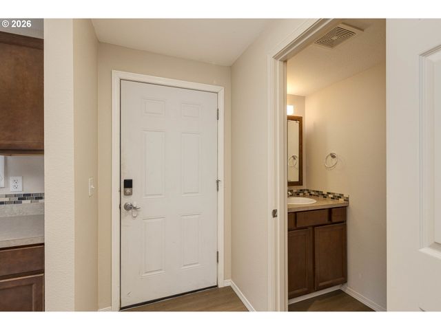 3305 E VITTORIA Way 24, Newberg, OR 97132