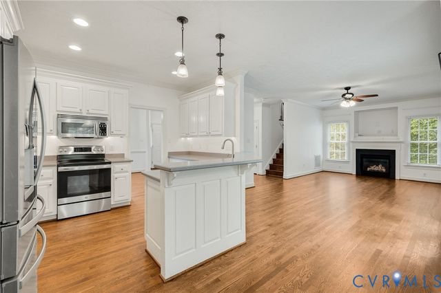 8250 Sugar Wood Dr, Mechanicsville, VA 23116