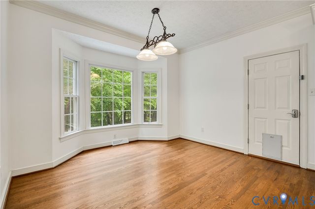 8250 Sugar Wood Dr, Mechanicsville, VA 23116