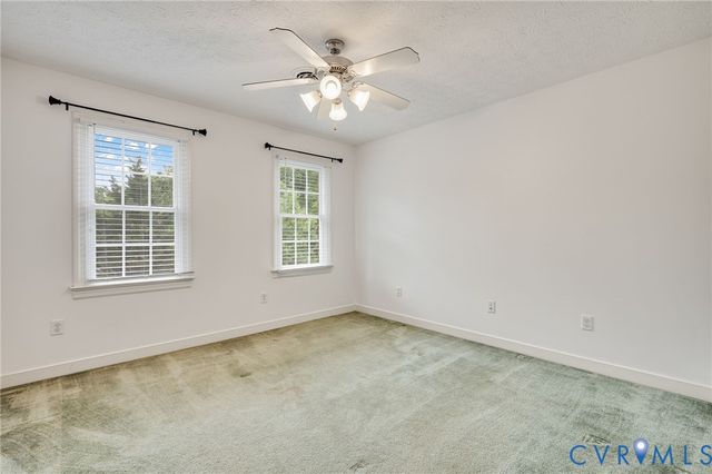 8250 Sugar Wood Dr, Mechanicsville, VA 23116
