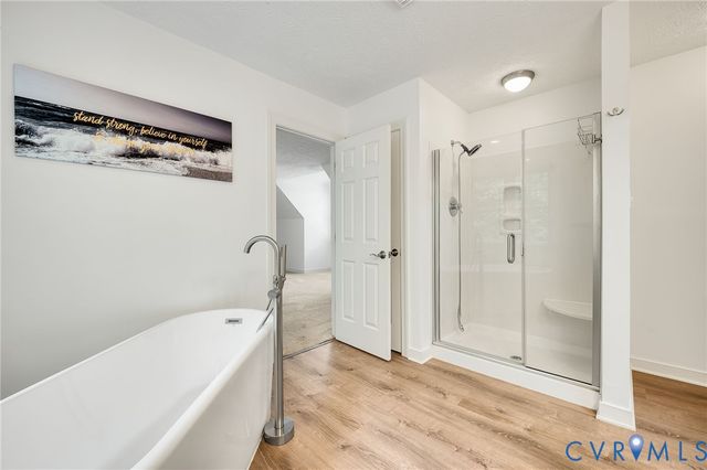 8250 Sugar Wood Dr, Mechanicsville, VA 23116