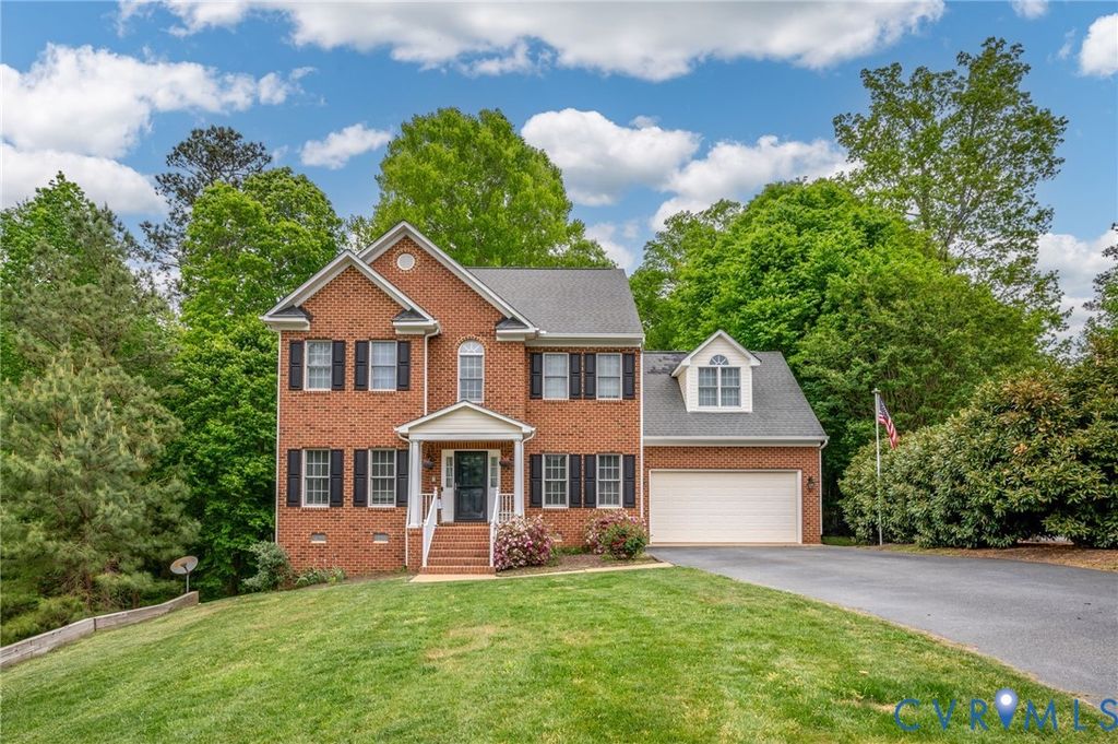 8250 Sugar Wood Dr, Mechanicsville, VA 23116