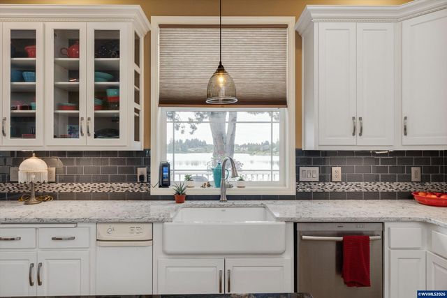 5778 Westlake Lp N, Keizer, OR 97303