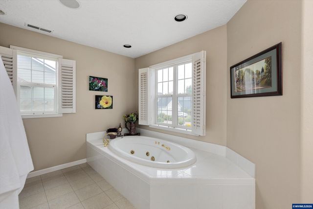 5778 Westlake Lp N, Keizer, OR 97303