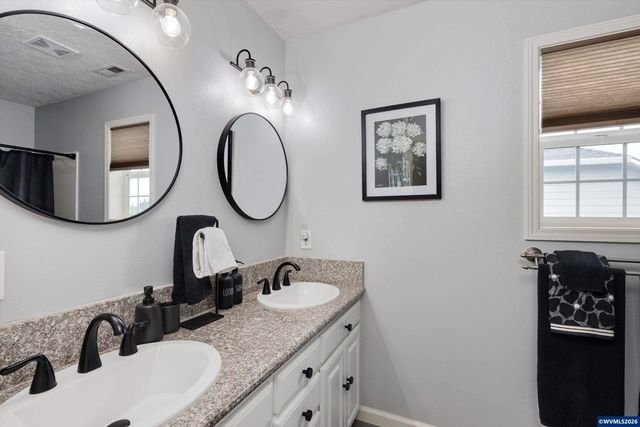 5778 Westlake Lp N, Keizer, OR 97303