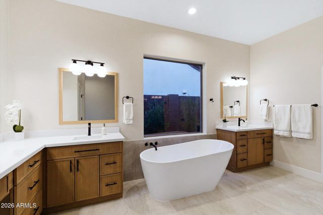 1435 W WHITMAN Court, Anthem, AZ 85086