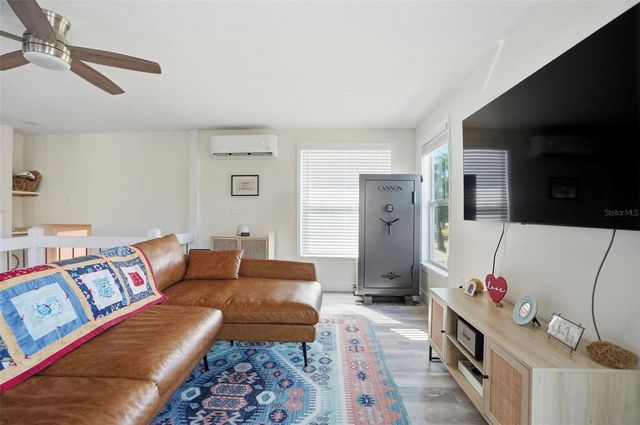 7266 TROPICAL DRIVE, Weeki Wachee, FL 34607