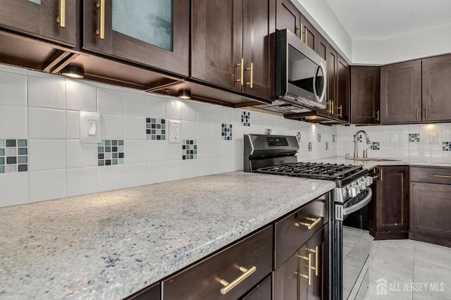 15 Allison Court, South Brunswick, NJ 08852