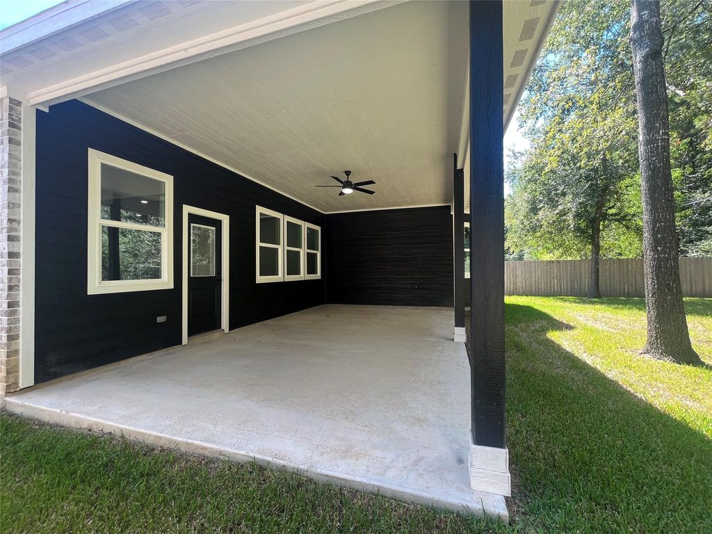 28807 Champion Oaks Dr, Magnolia, TX 77354