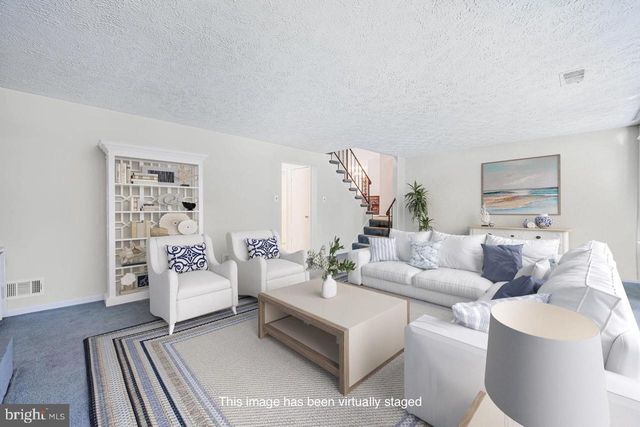 5112 BRADFIELD DR, Annandale, VA 22003