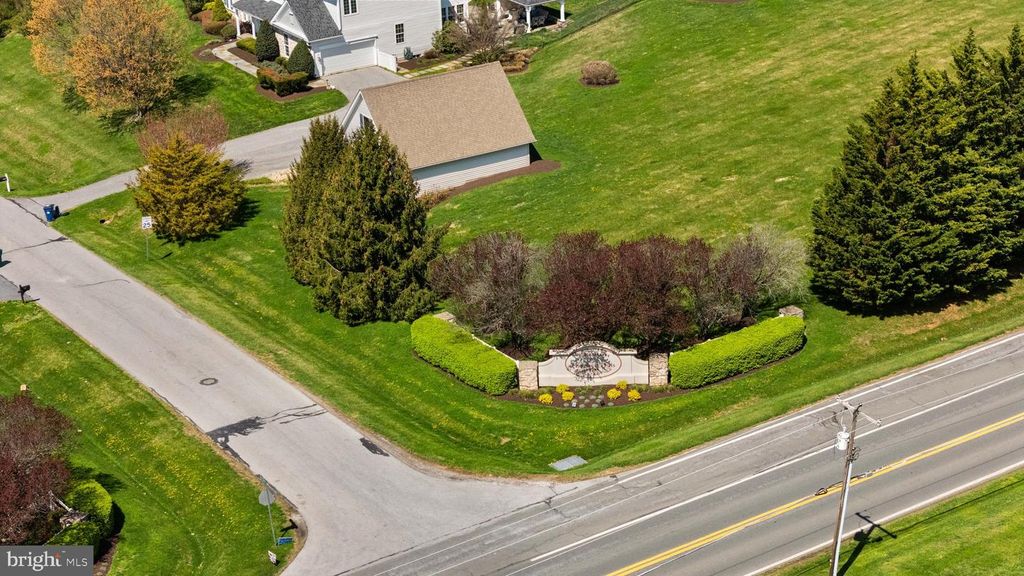 Image 14 of property listing at FARMINGTON, Woodbine, MD 21797