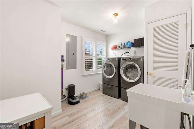 5025 Lakewood Drive, Acworth, GA 30101