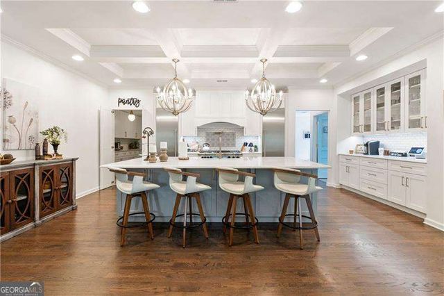 5025 Lakewood Drive, Acworth, GA 30101