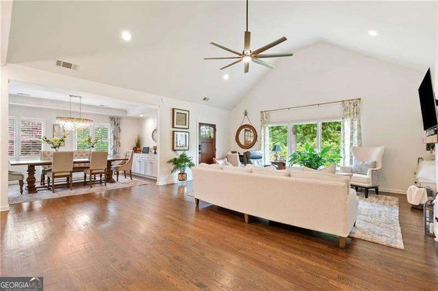 5025 Lakewood Drive, Acworth, GA 30101